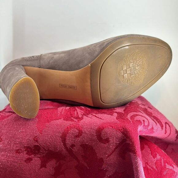 Vince Camuto Fateen Ankle Taupe Leather Booties 3 1/2” Heel Size 7 - Picture 8 of 16